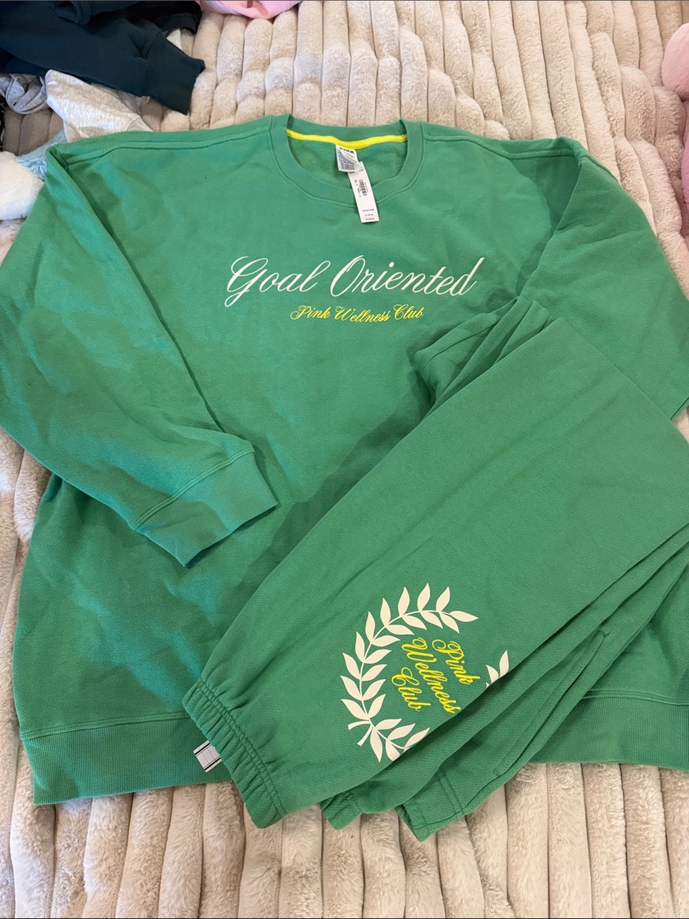 VS Pink Green Set